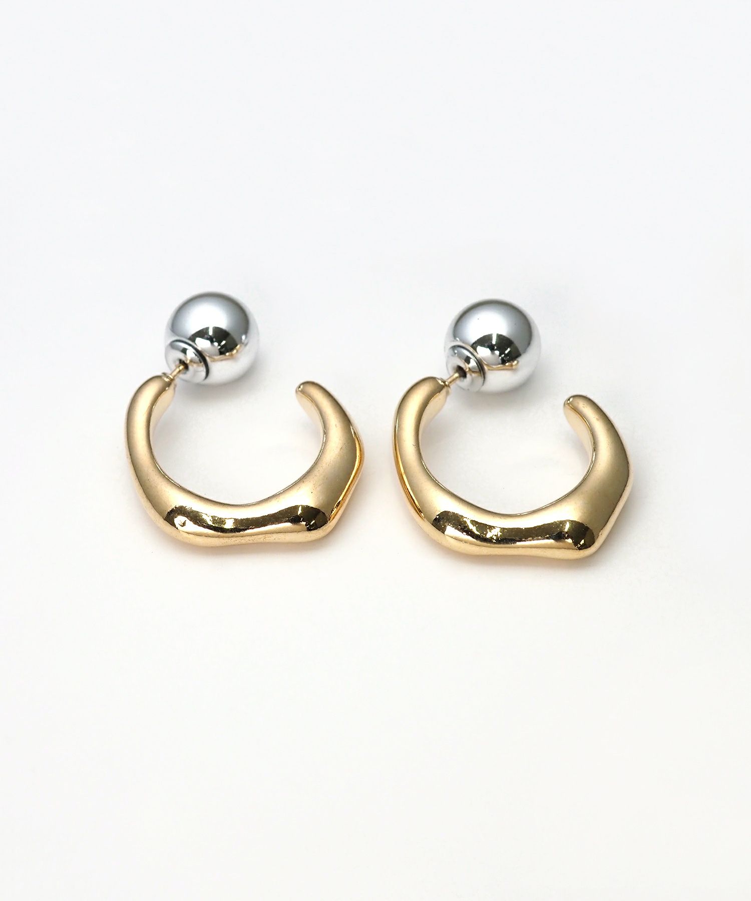 ボールキャッチフープチタンポストピアス