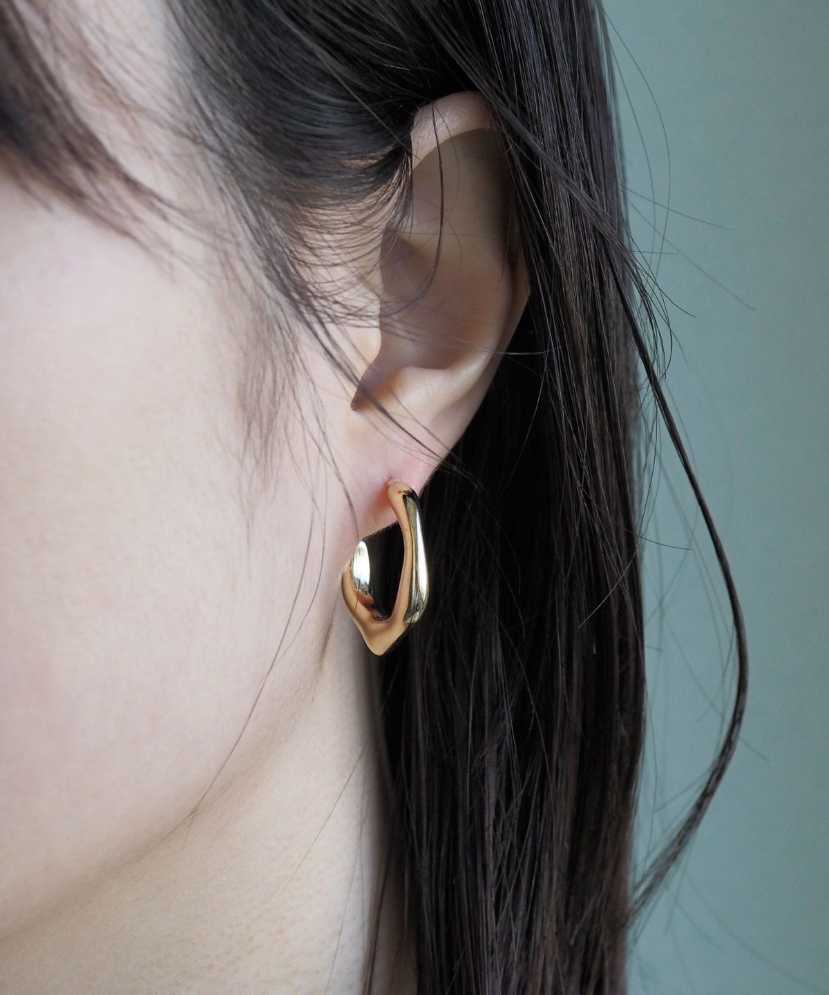 ボールキャッチフープチタンポストピアス