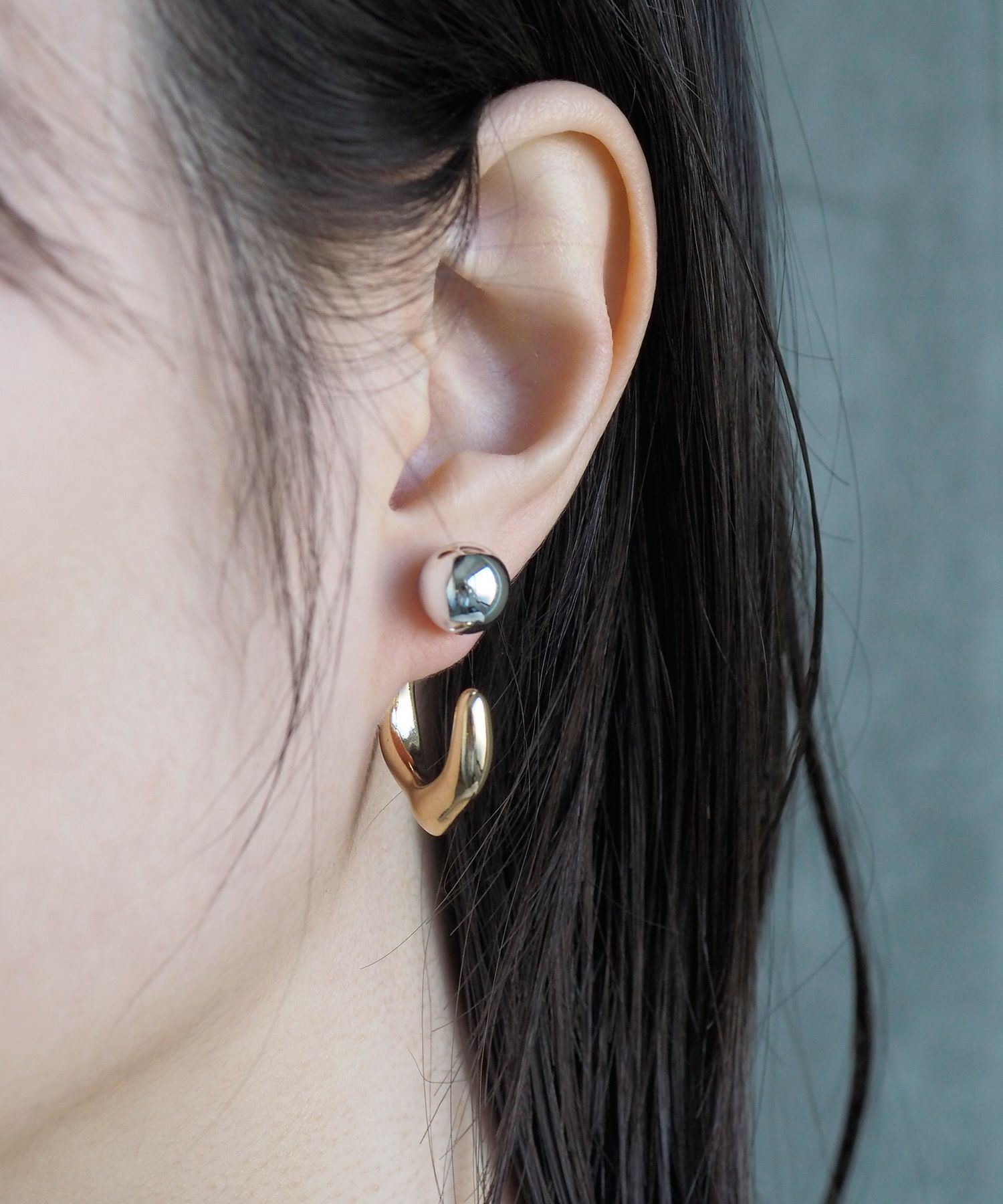 ボールキャッチフープチタンポストピアス