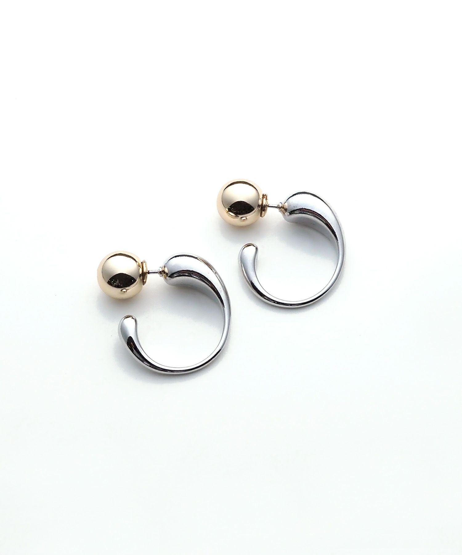 ボールキャッチフープチタンポストピアス