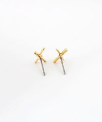 クロスワイヤーチタンポストピアス