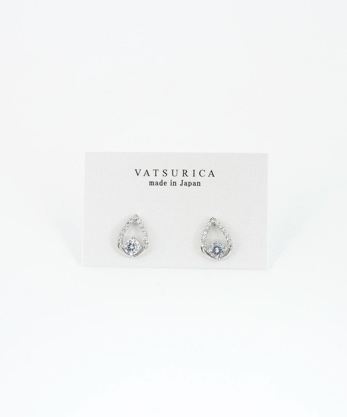 ドロップラインキュービックチタンポストピアス