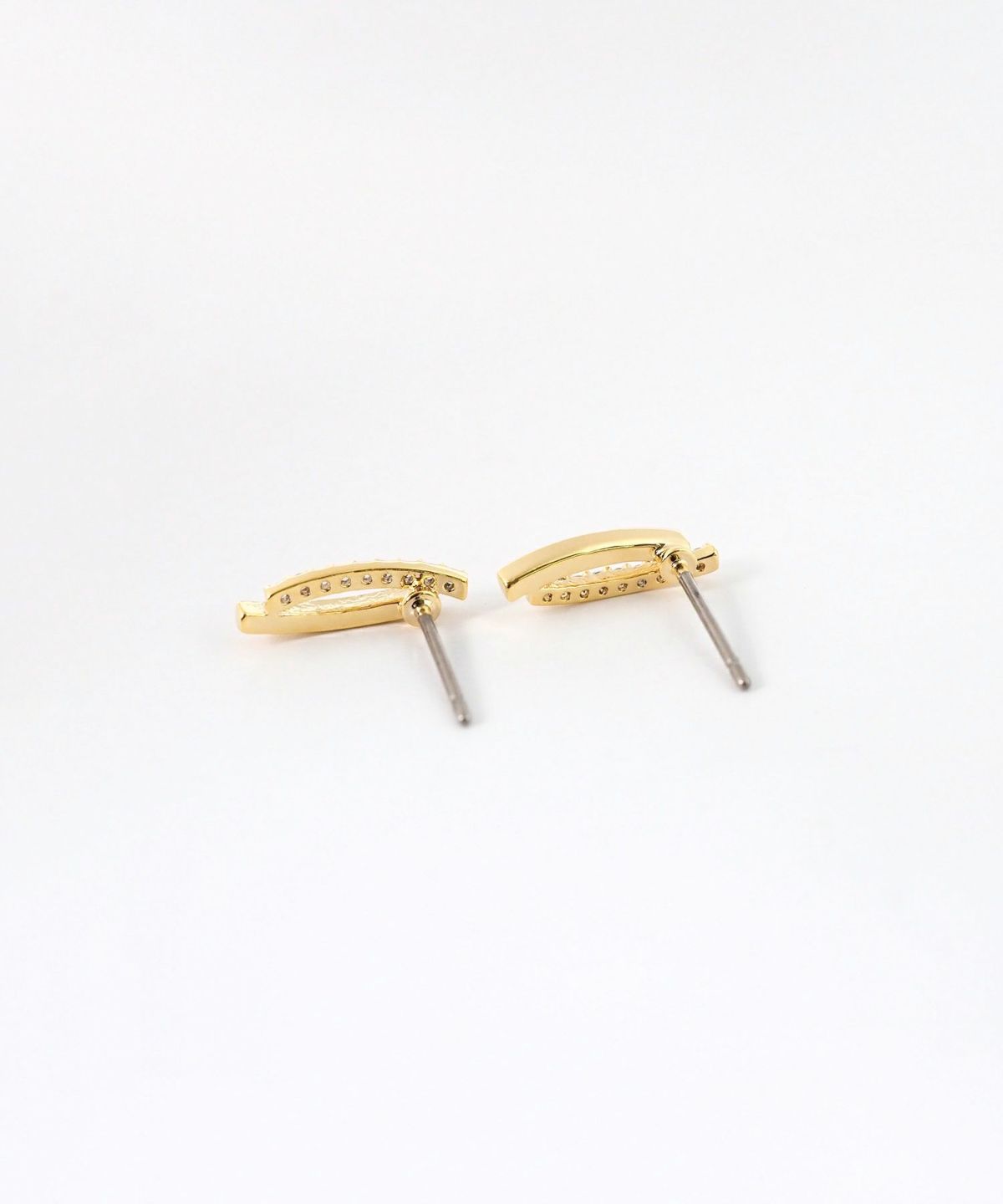 ツインラインチタンポストピアス