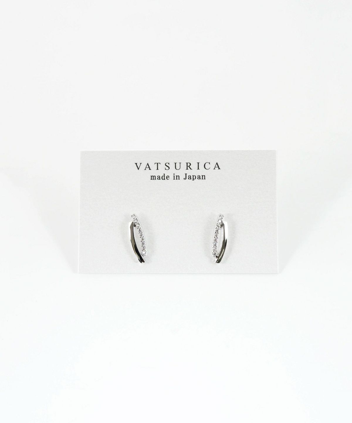 ツインラインチタンポストピアス