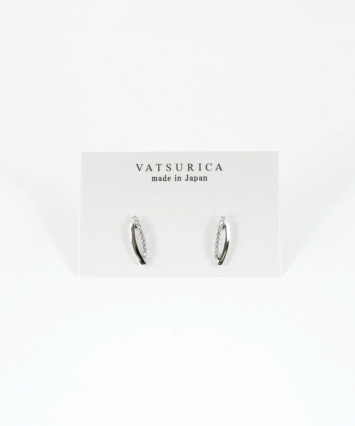 ツインラインチタンポストピアス