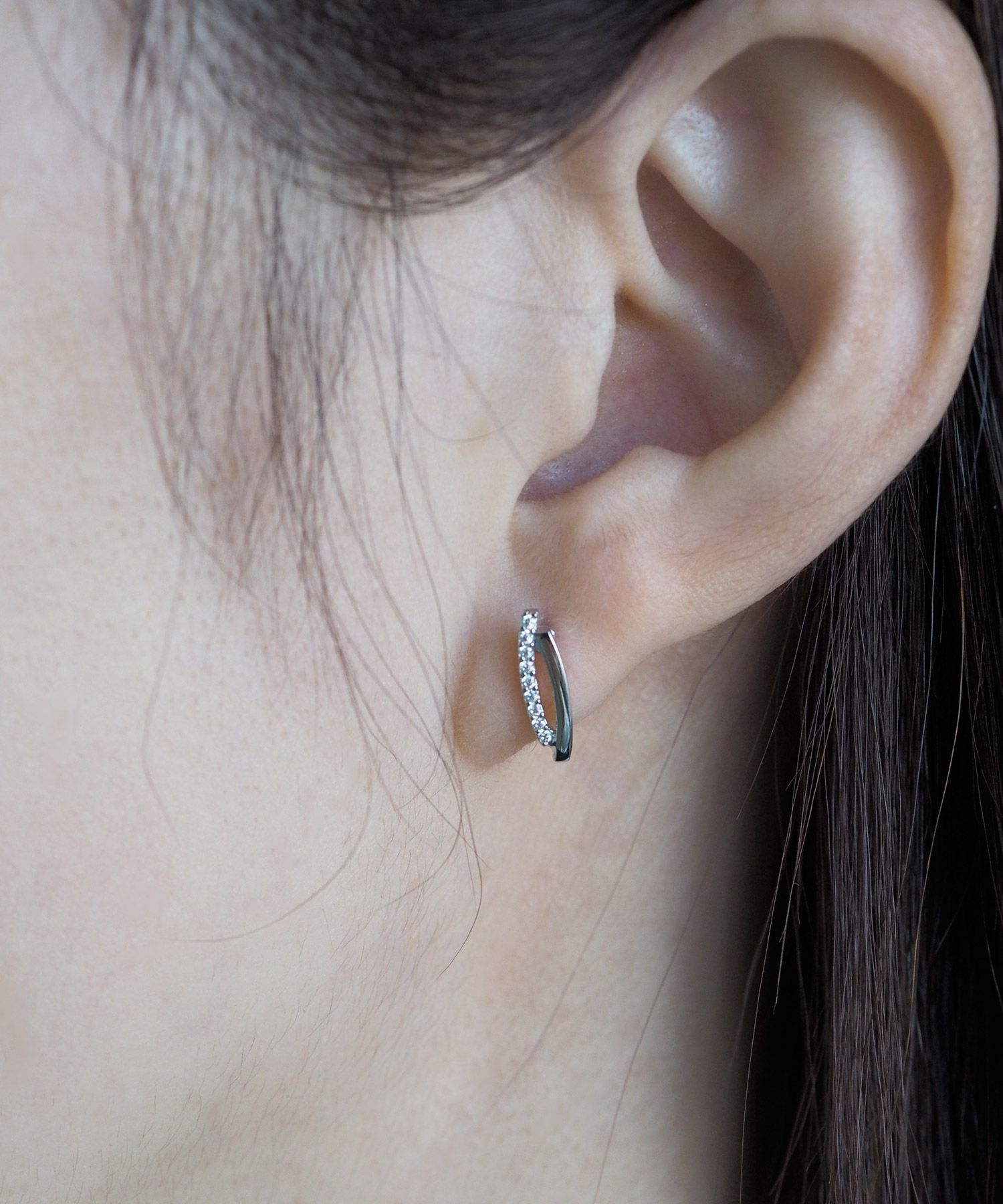 ツインラインチタンポストピアス