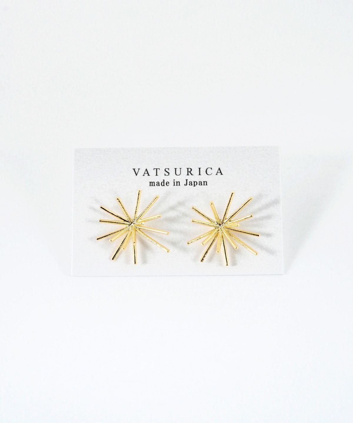 ホシハナチタンポストピアス