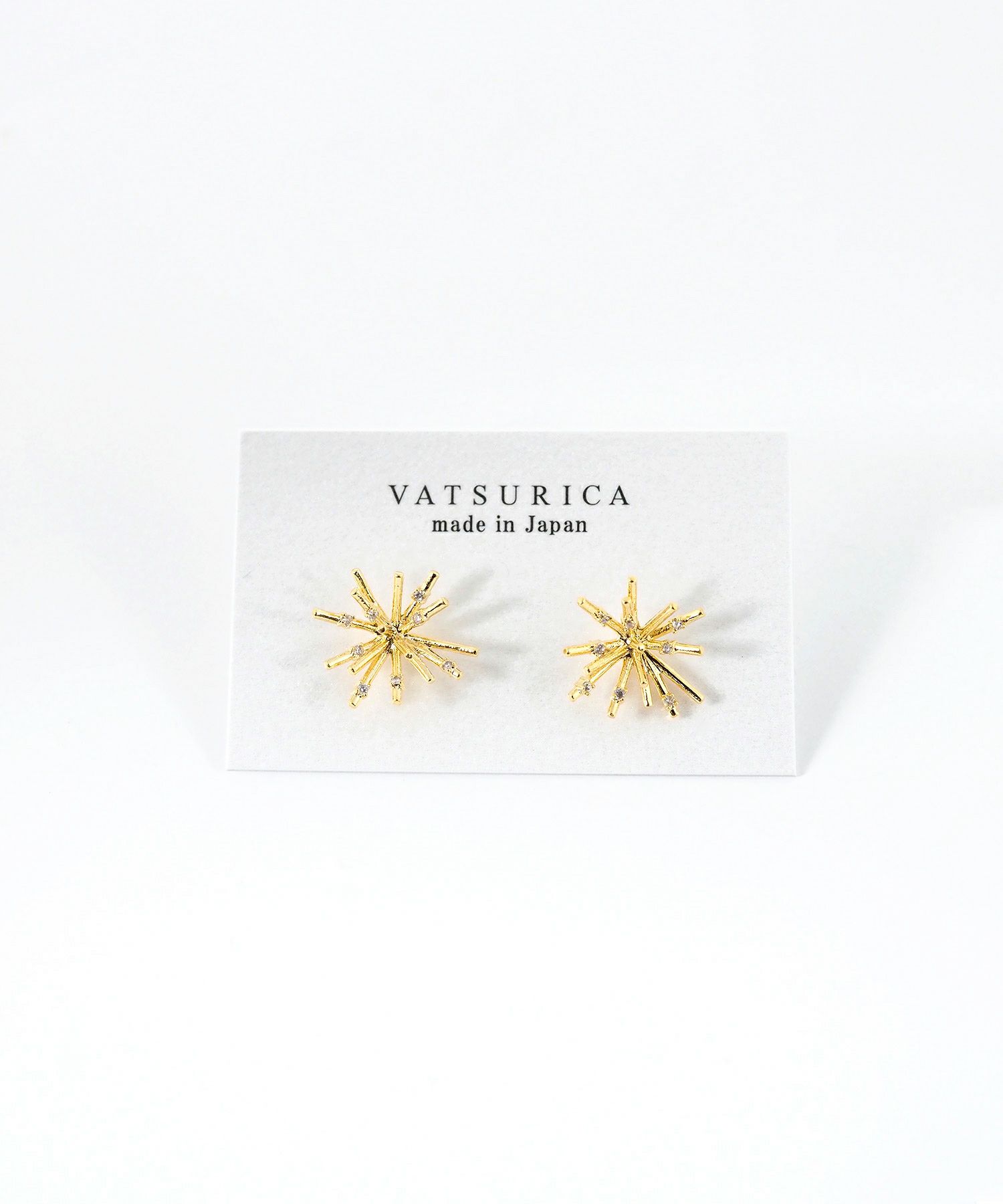 ハナユキチタンポストピアス