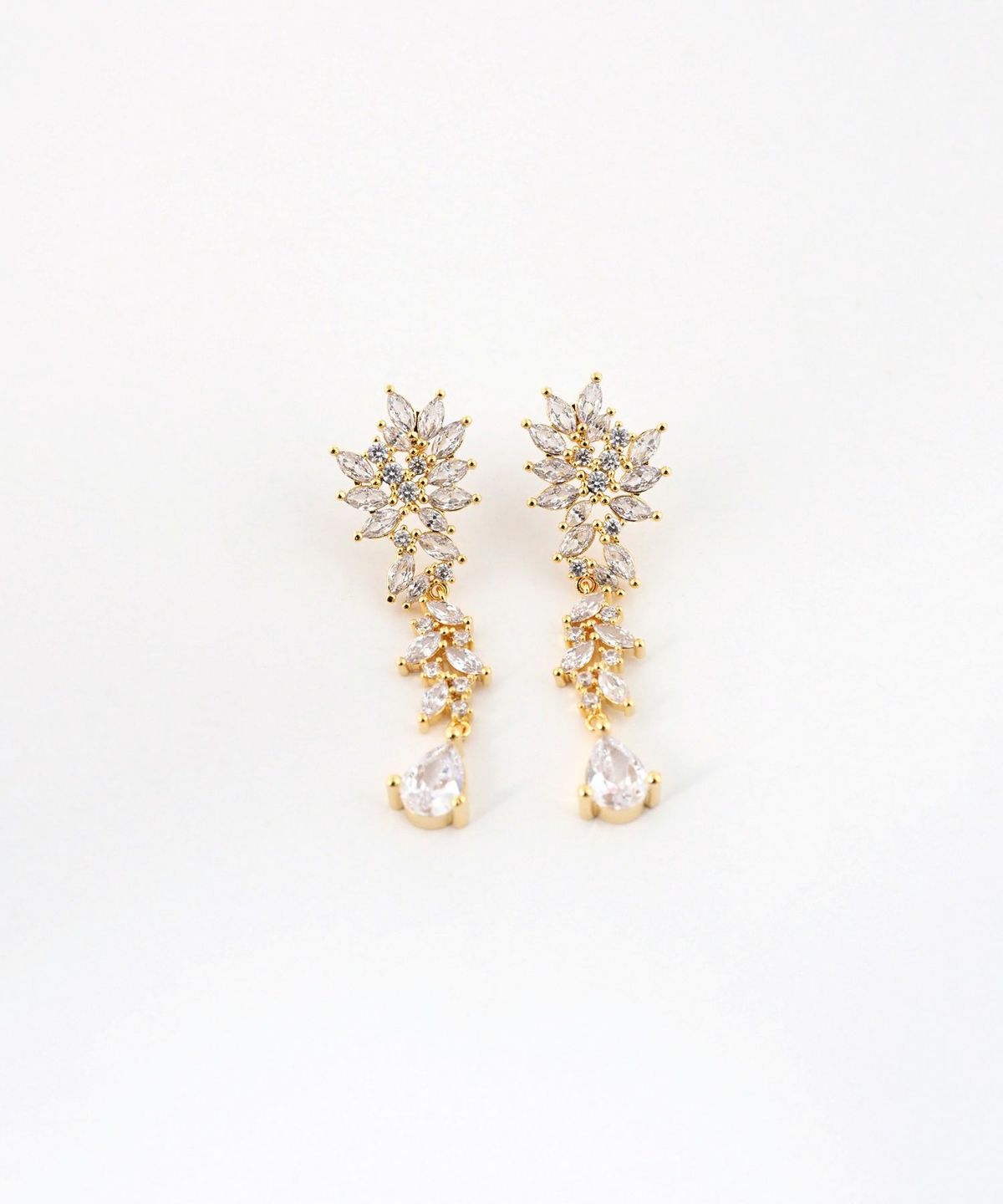 リーフビジューチタンポストピアス