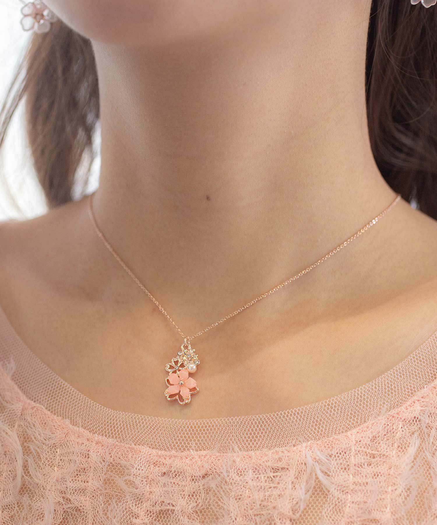 【20%off】SAKURAビジューペンダント