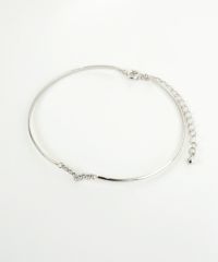 Vモチーフ×メタルラインブレスレット