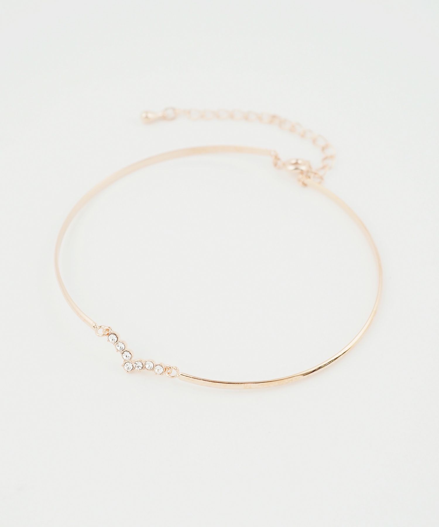 Vモチーフ×メタルラインブレスレット