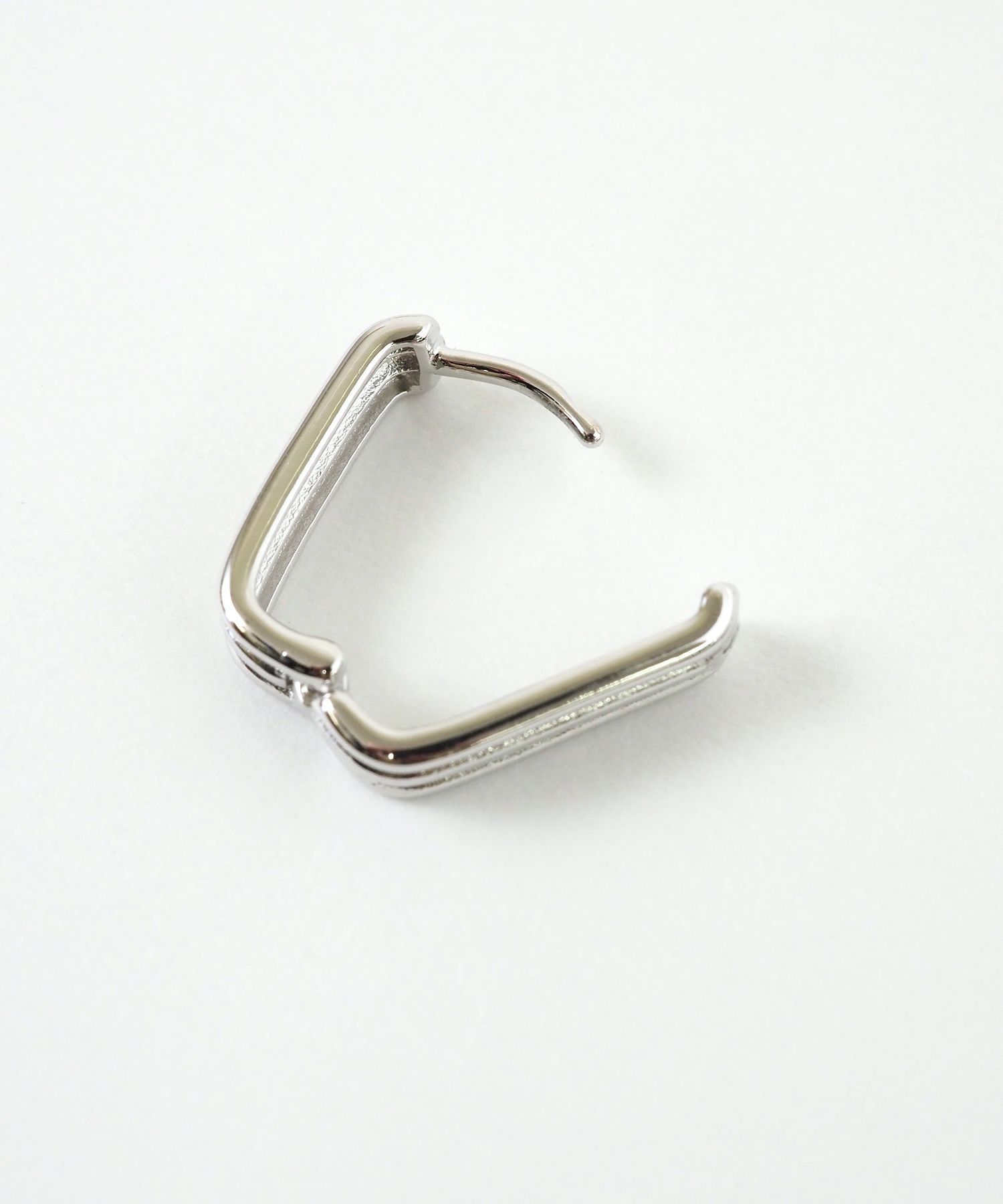 レクタングルフープワンタッチピアス