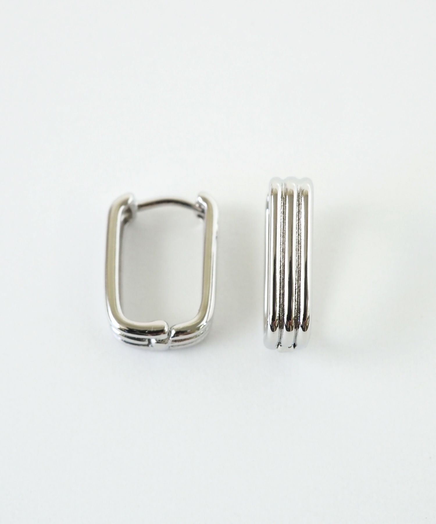 レクタングルフープワンタッチピアス