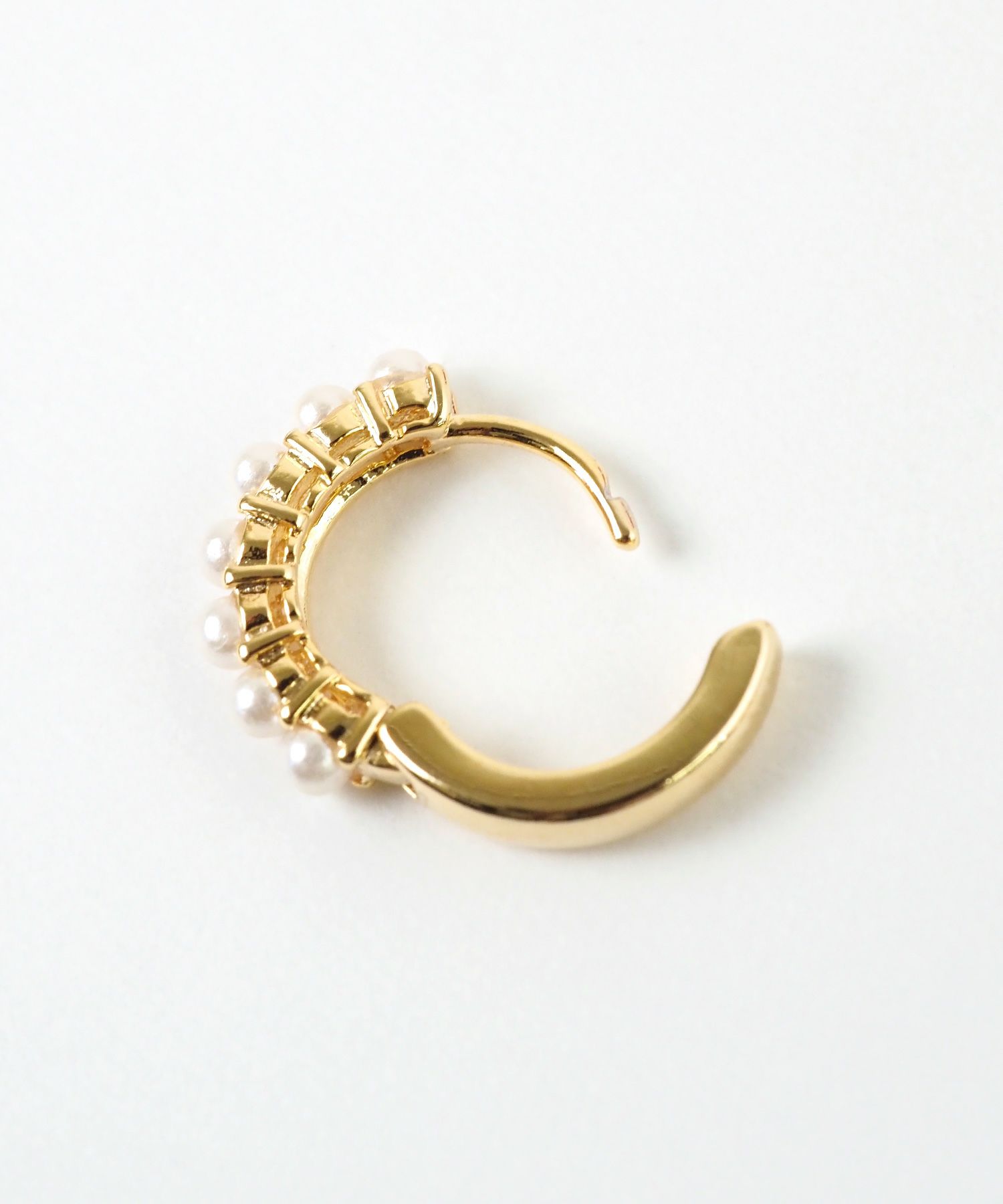 パールラインフープワンタッチピアス