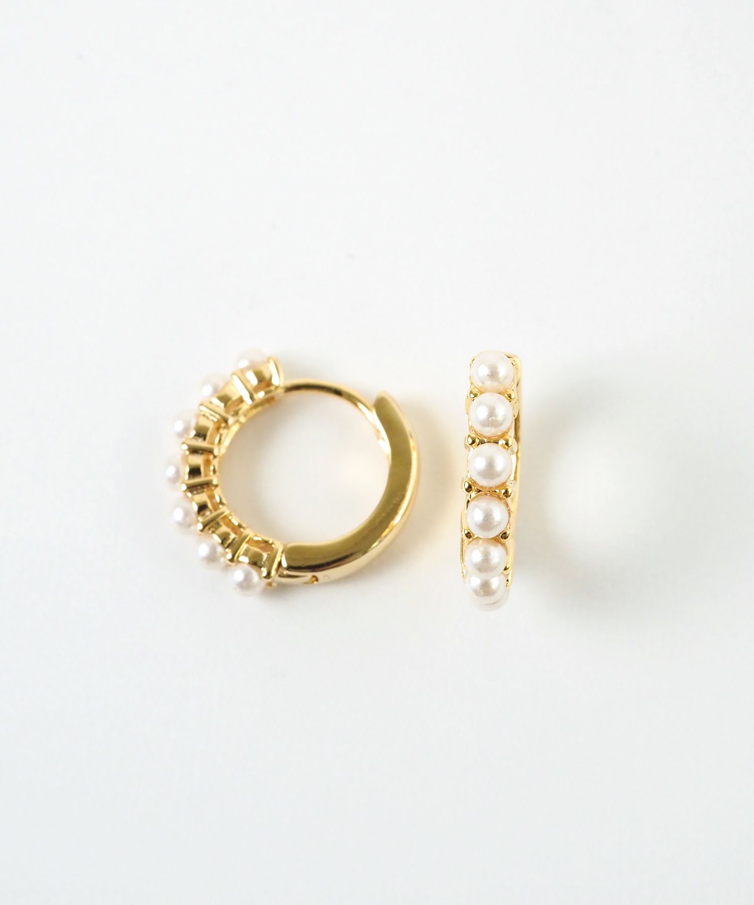 パールラインフープワンタッチピアス