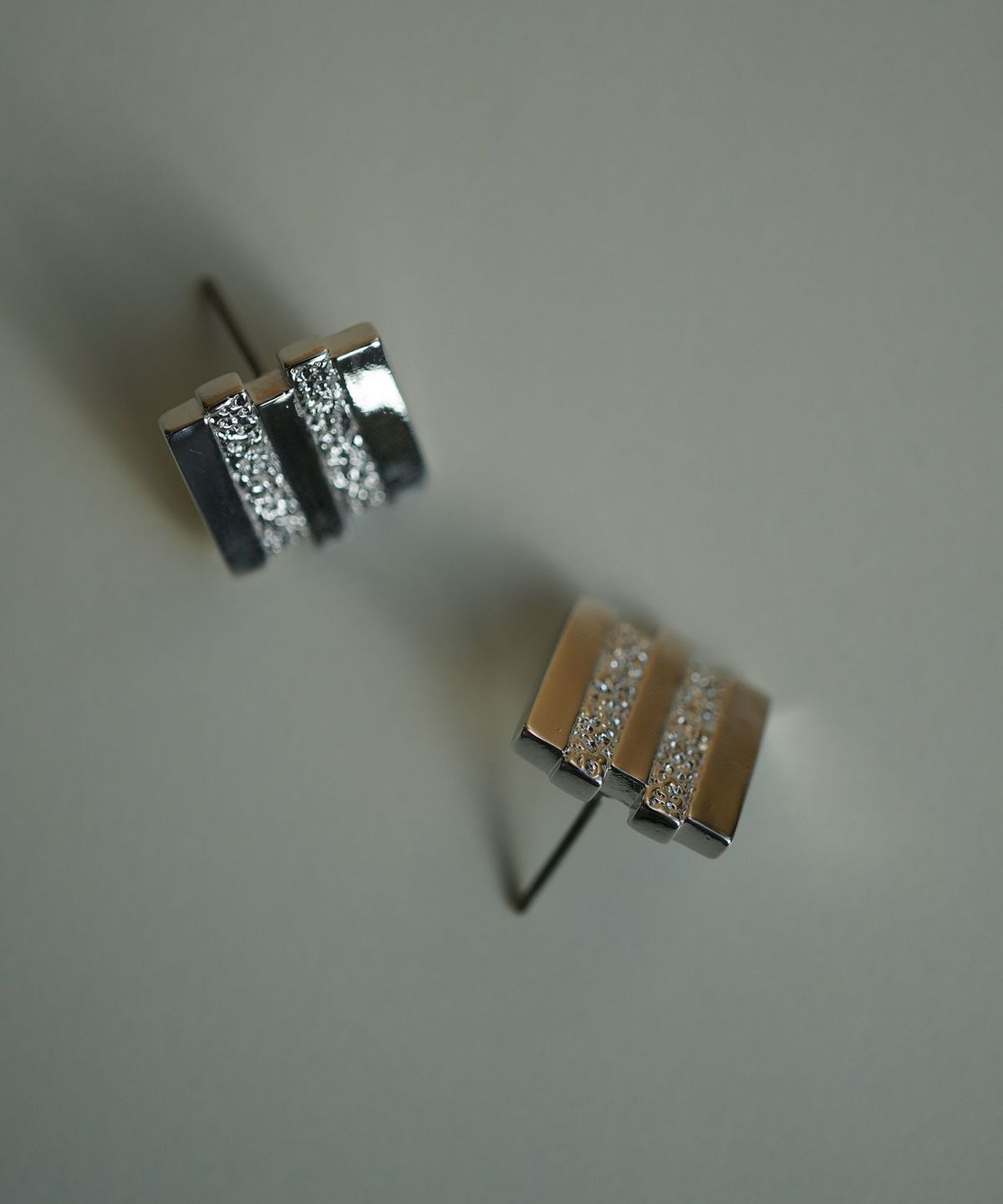 メタルタイルチタンポストピアス