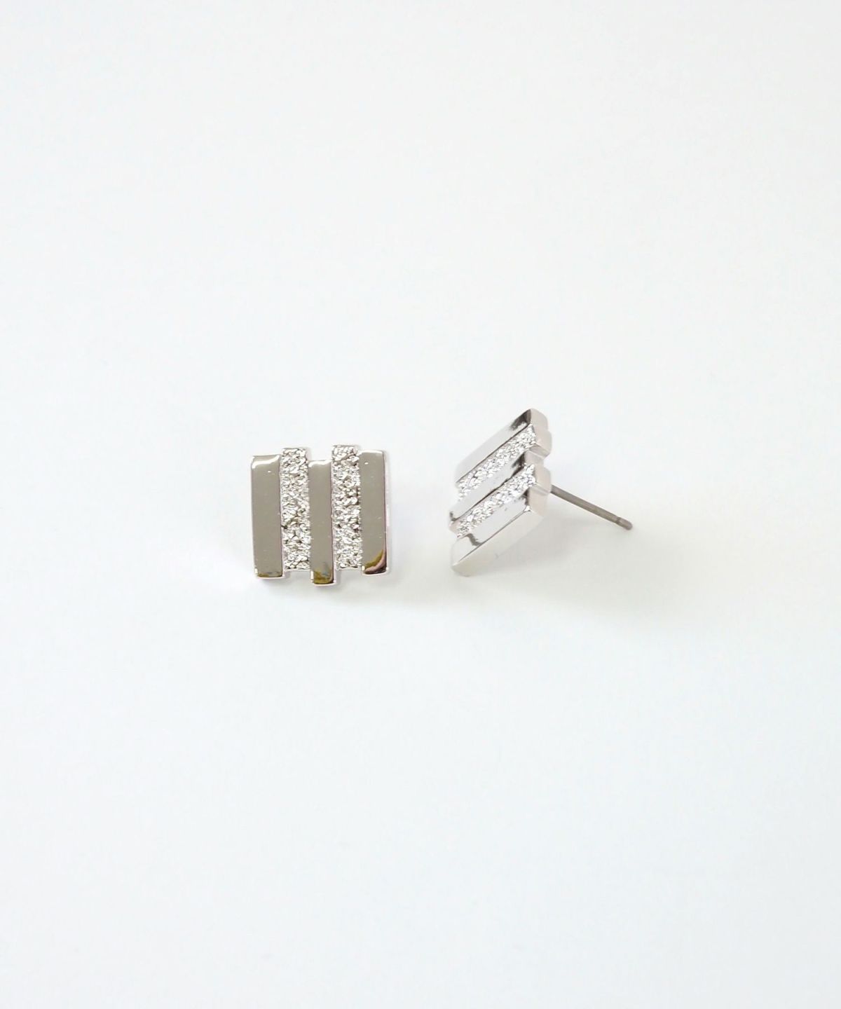 メタルタイルチタンポストピアス