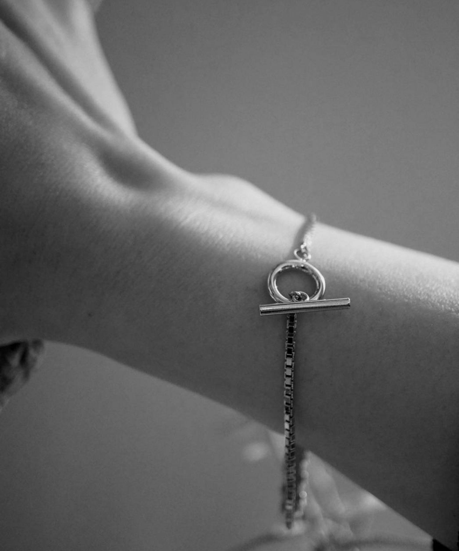 メタルタイルチェーンブレスレット