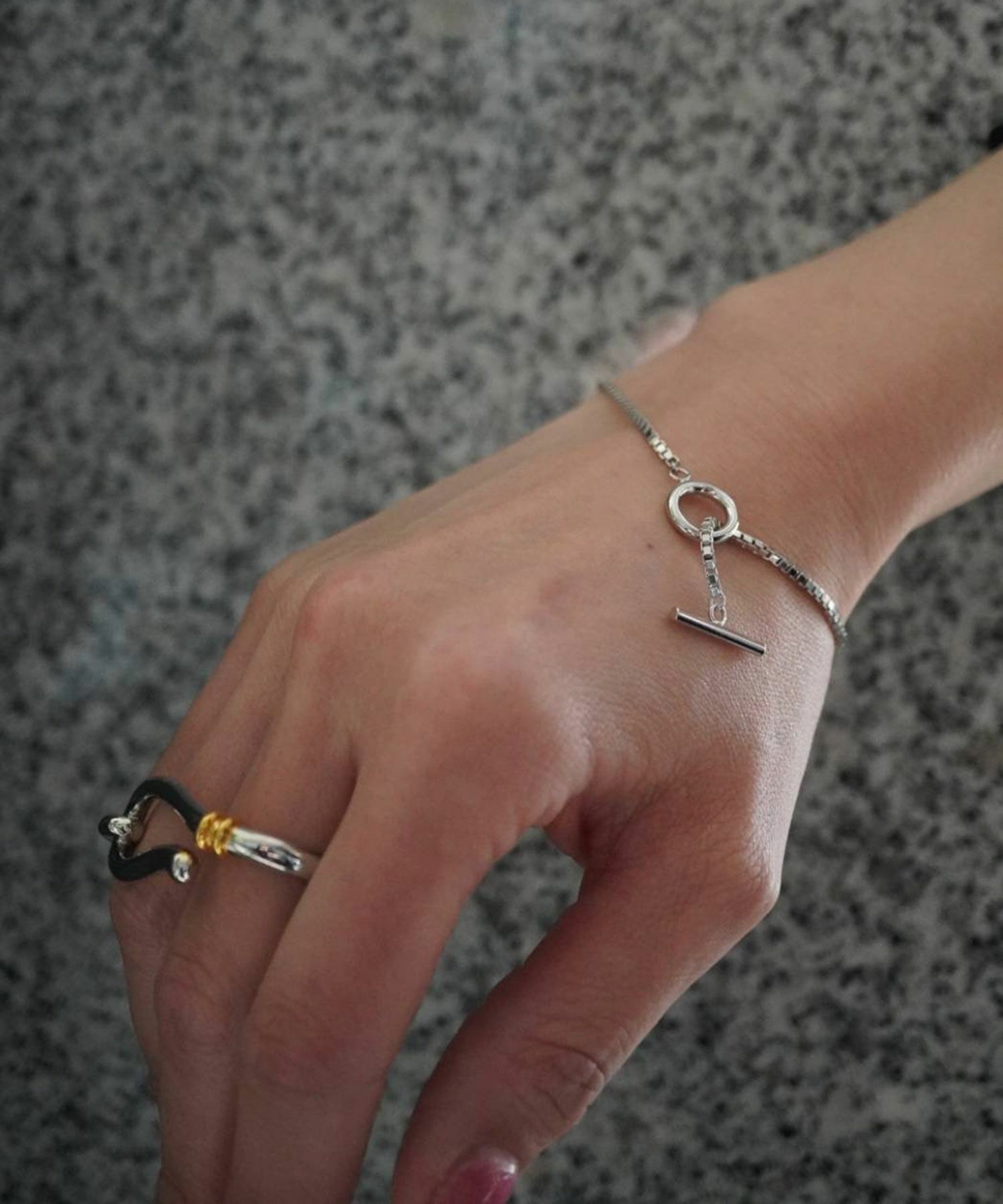 メタルタイルチェーンブレスレット