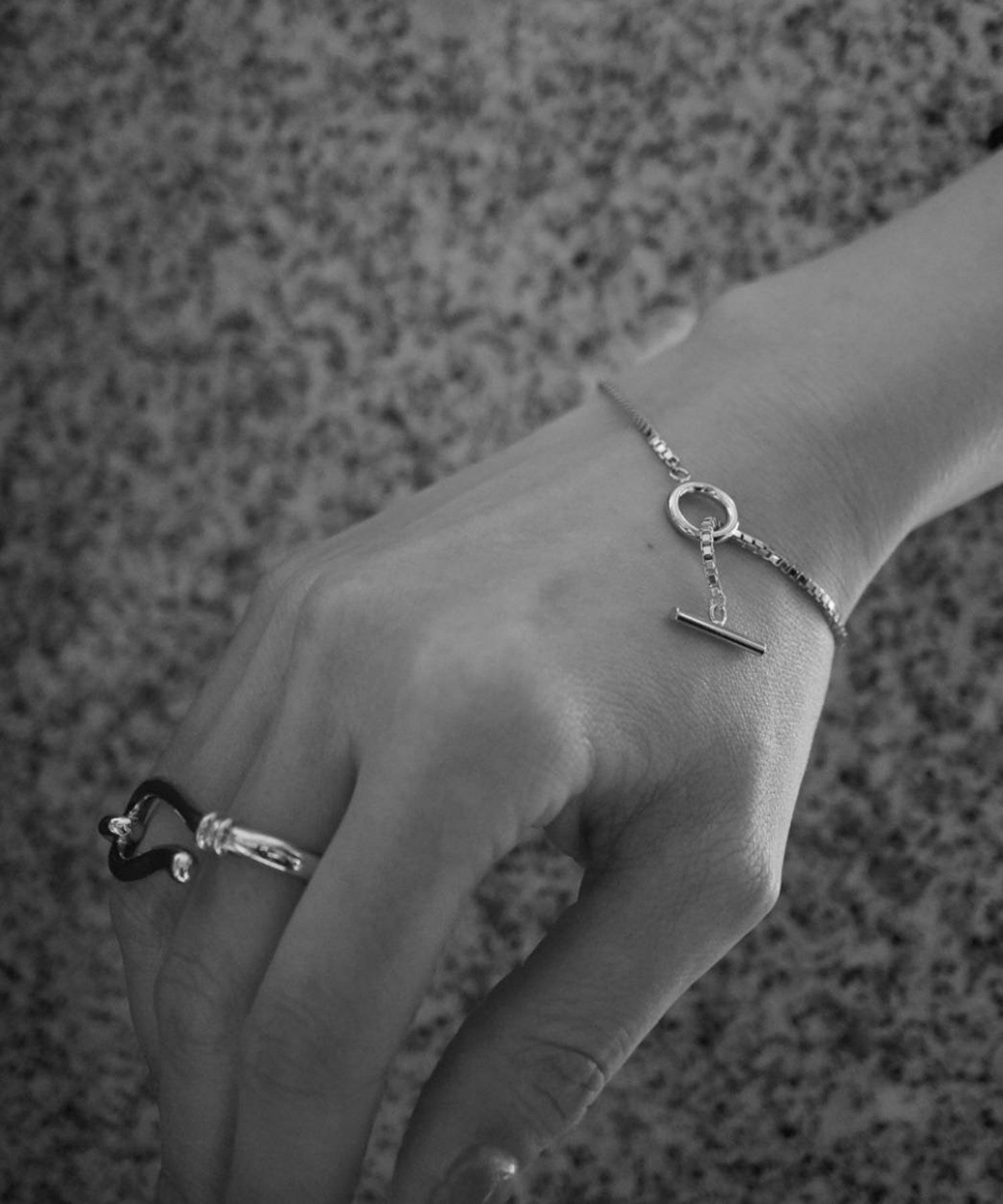 メタルタイルチェーンブレスレット