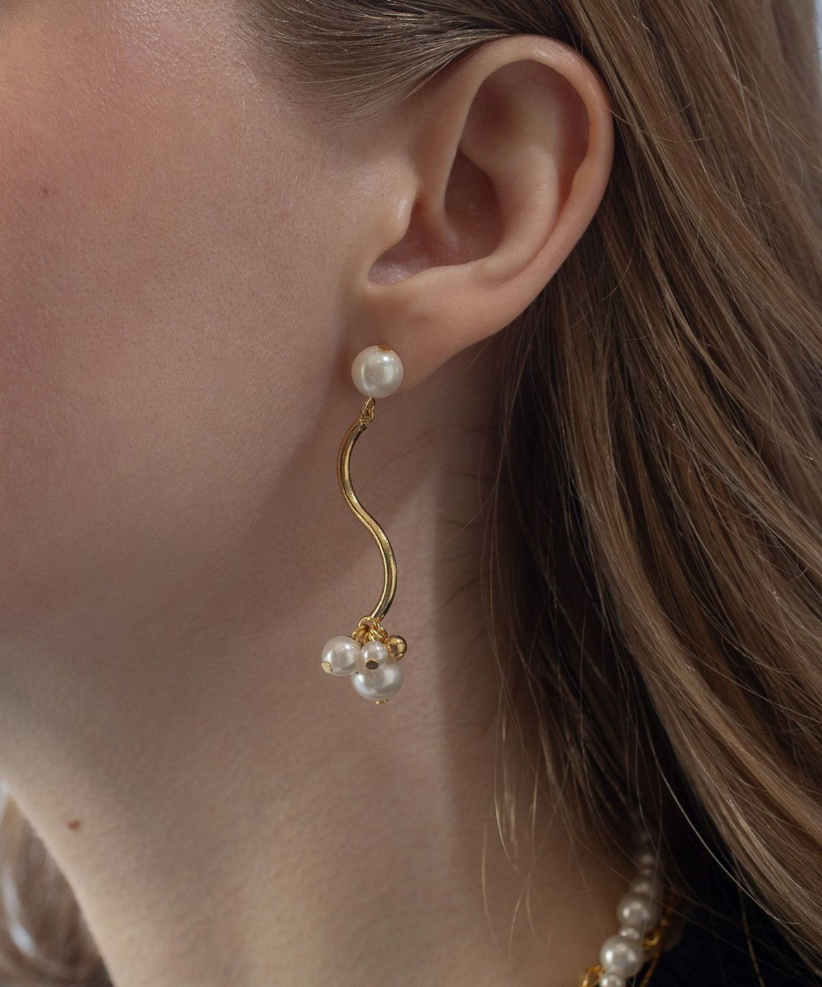 パールウエーブチタンポストピアス【MUK voyalibre】