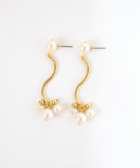 パールウエーブチタンポストピアス【MUK voyalibre】