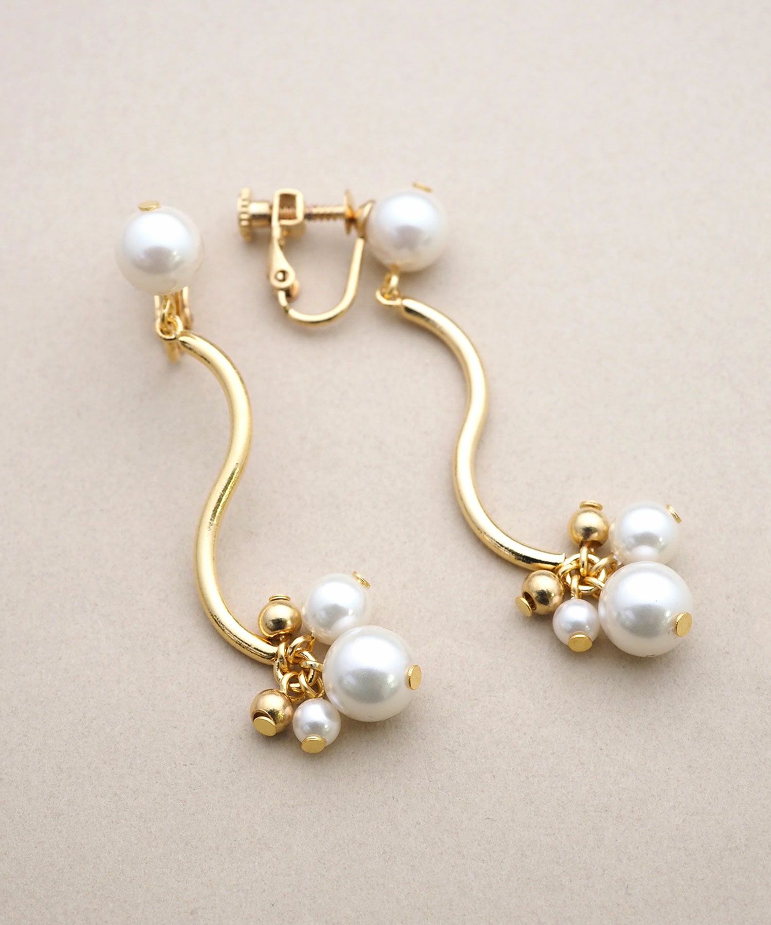 パールウエーブイヤリング【MUK voyalibre】