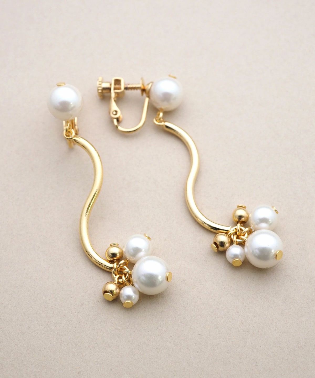 パールウエーブイヤリング【MUK voyalibre】