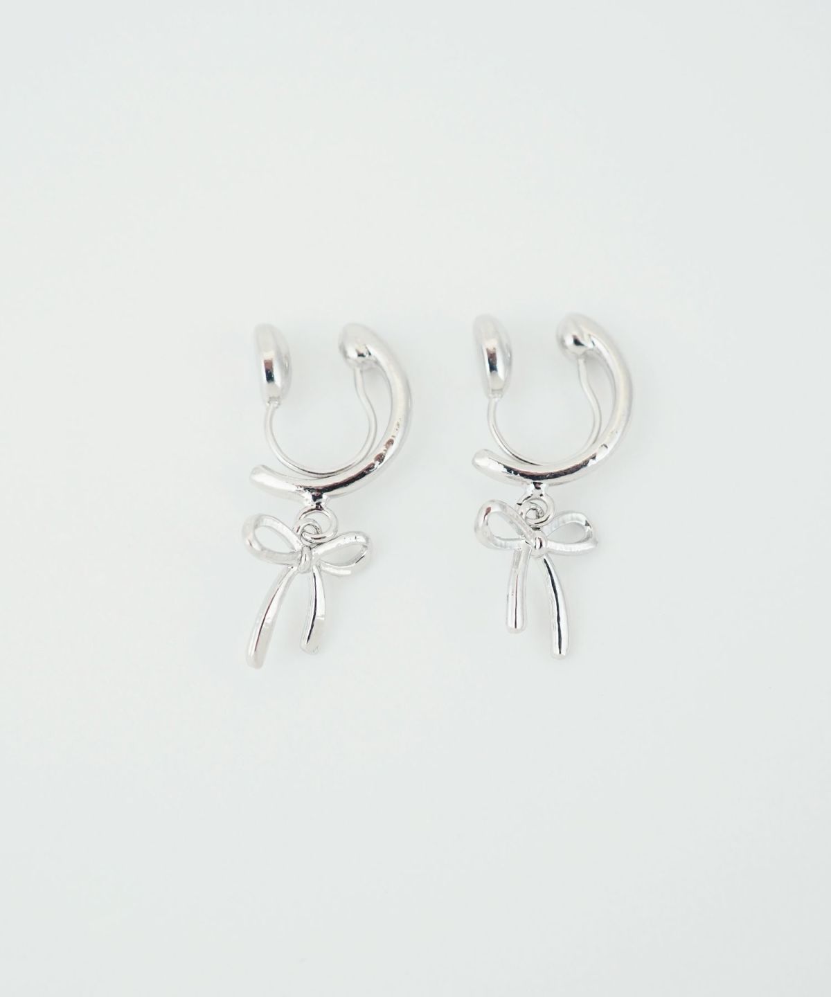 リボンフープノンホールイヤリング