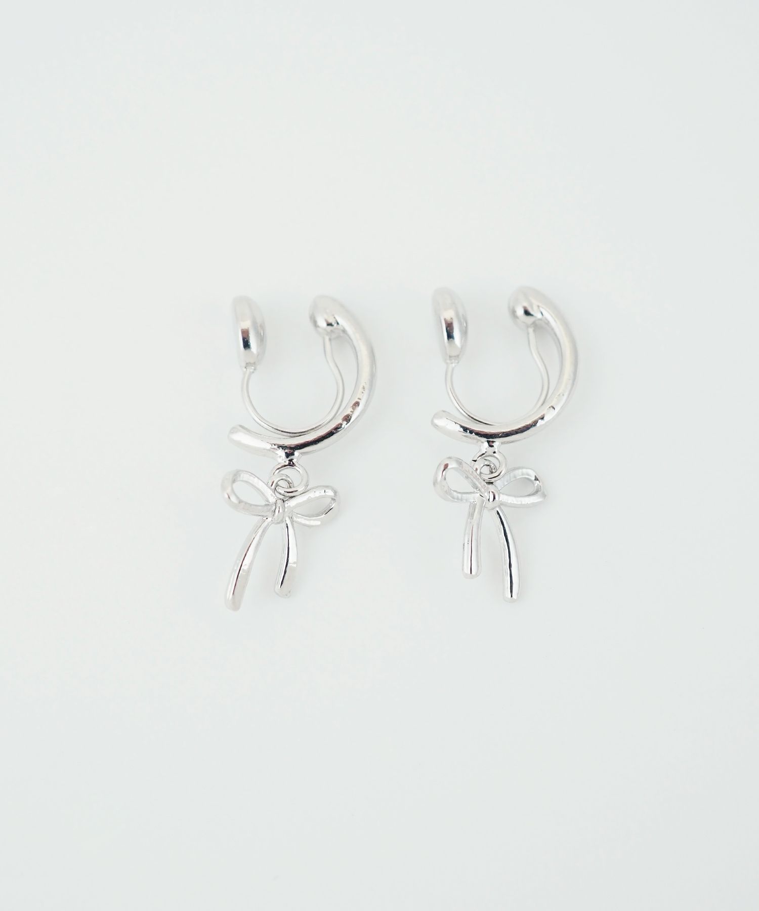 リボンフープノンホールイヤリング