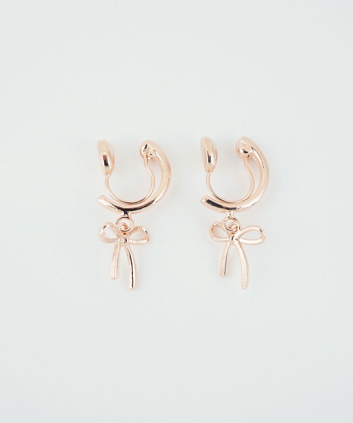 リボンフープノンホールイヤリング