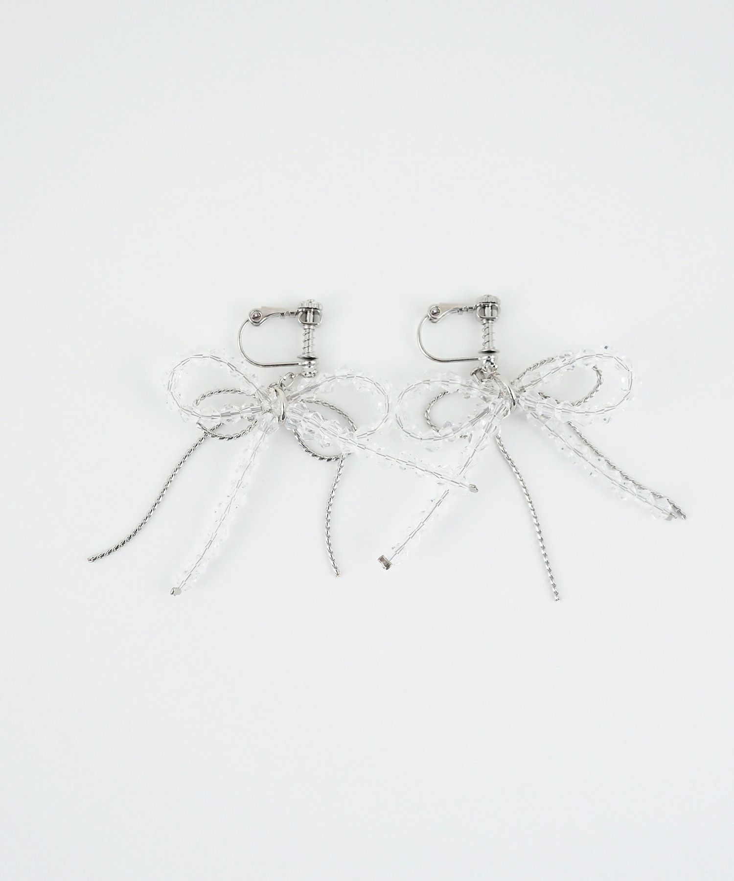 ダブルリボンビーズIMFスプリングイヤリング