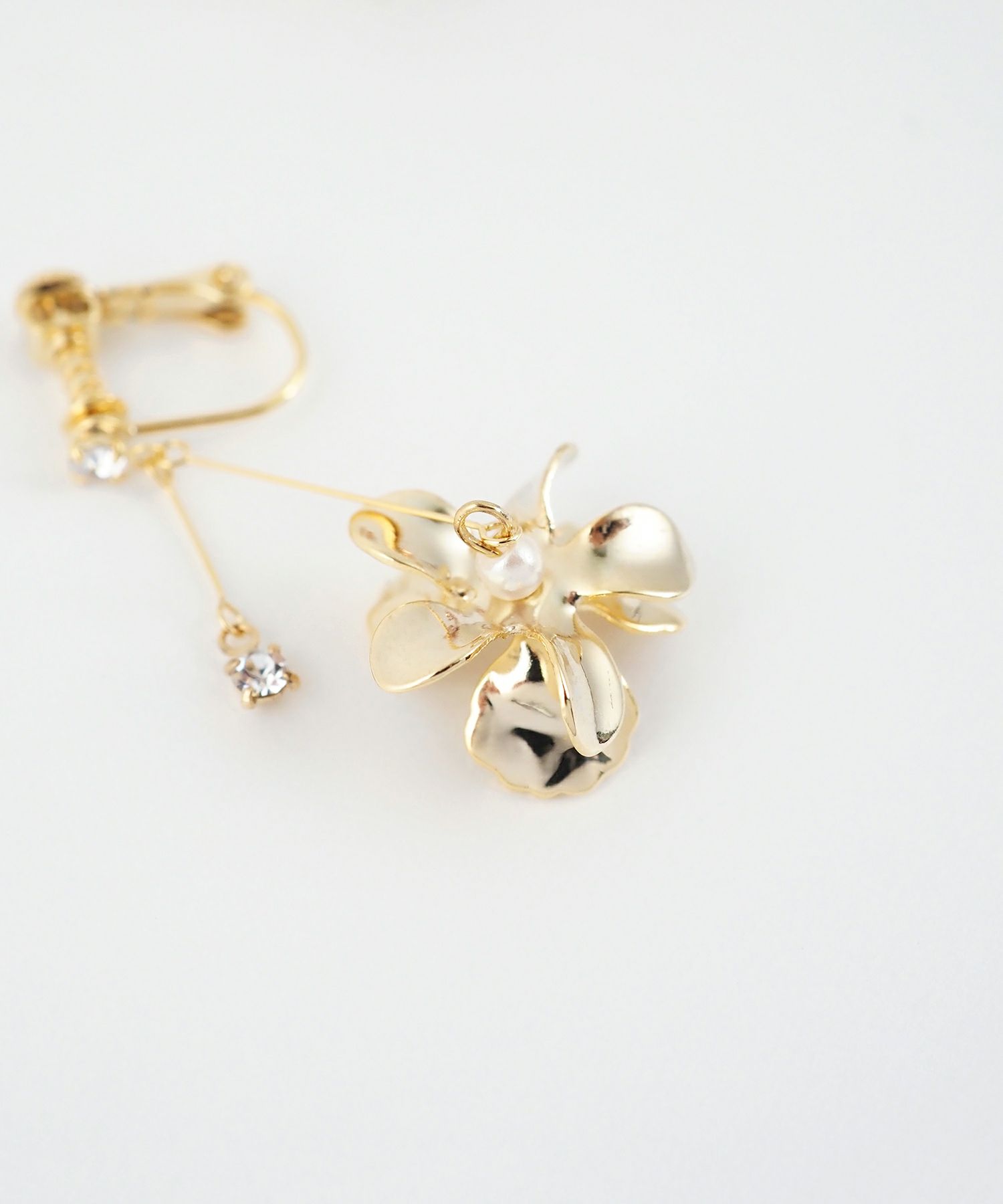 スイングフラワーIMFスプリングイヤリング