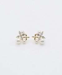 フラワービジューパールチタンポストピアス