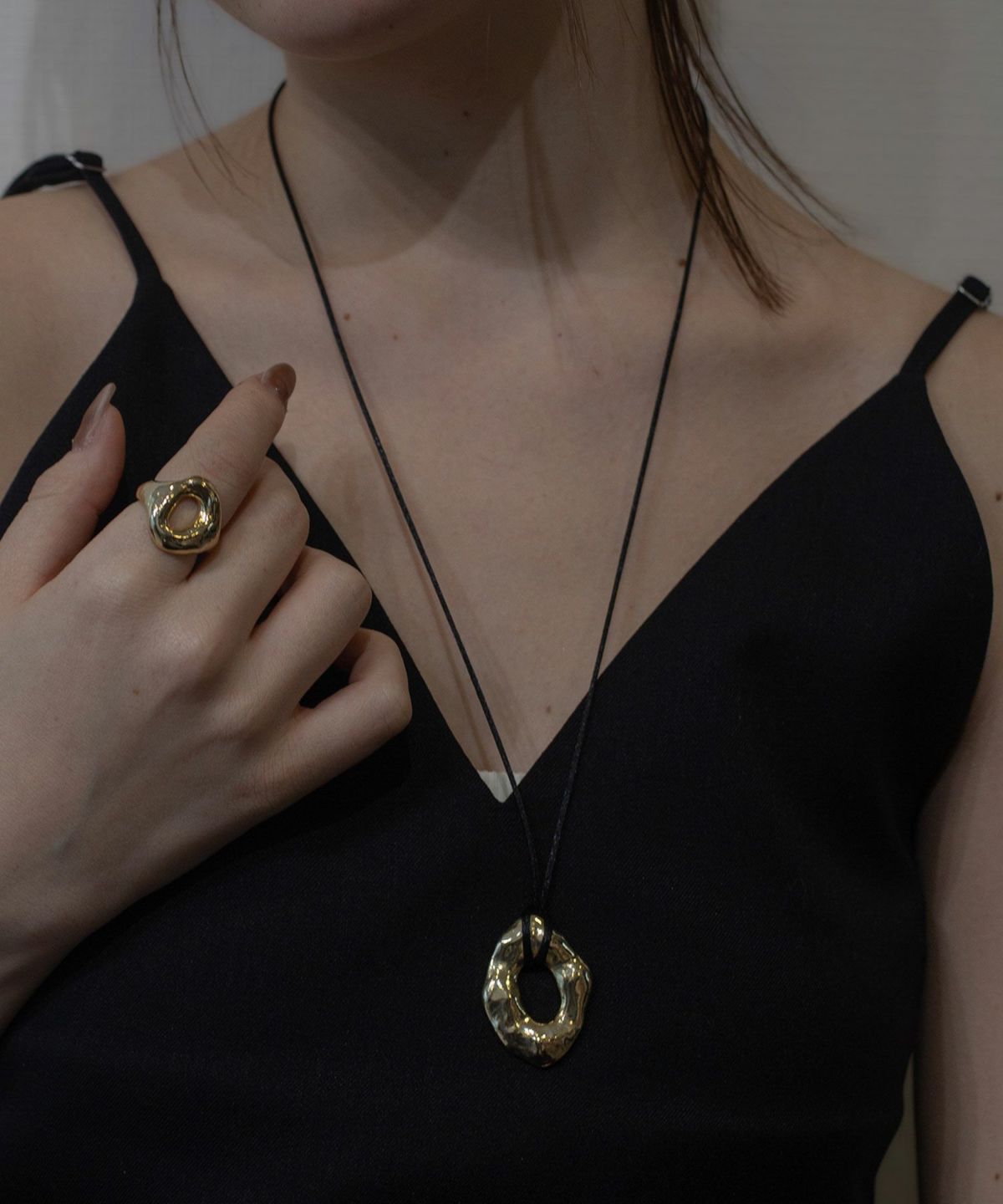 ニュアンスオーバルコードネックレス【MUK lucenzio】