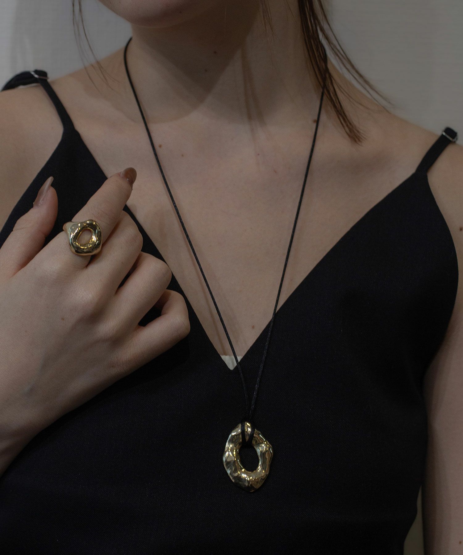 ニュアンスオーバルコードネックレス【MUK lucenzio】