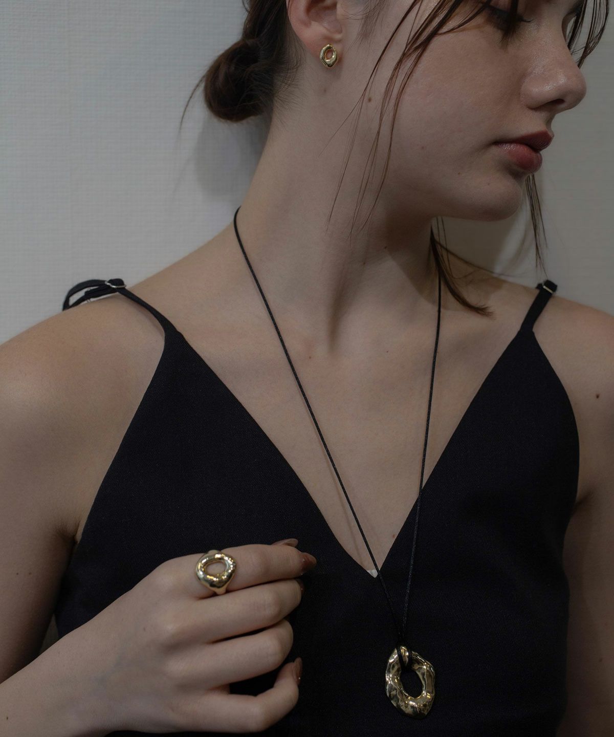 ニュアンスオーバルコードネックレス【MUK lucenzio】