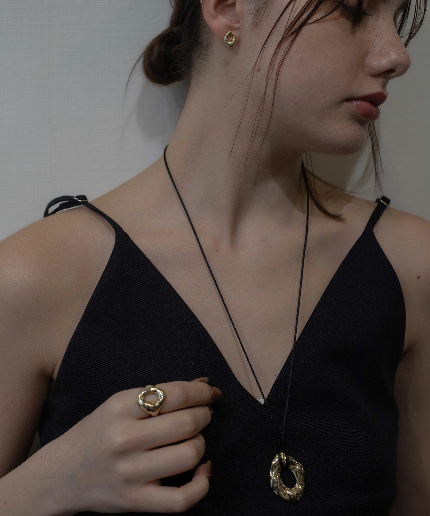 ニュアンスオーバルコードネックレス【MUK lucenzio】