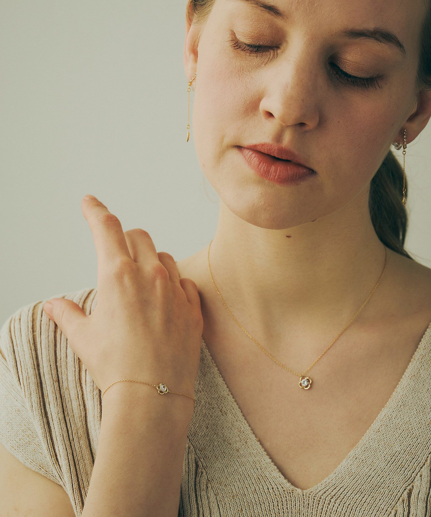 フラワーストーンブレスレット【MUK】