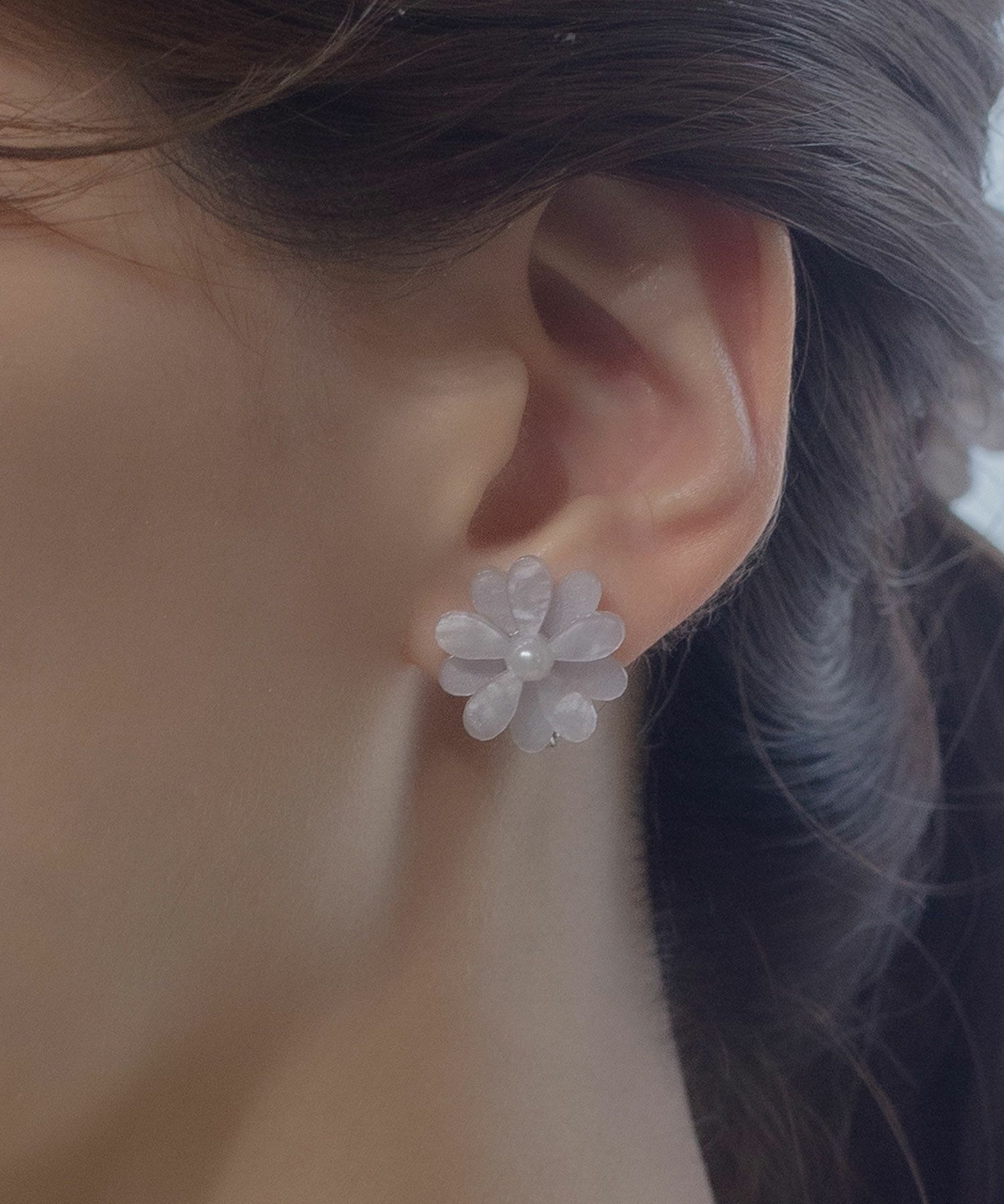 ペールフラワーイヤリング
