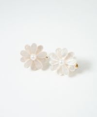 ペールフラワーイヤリング