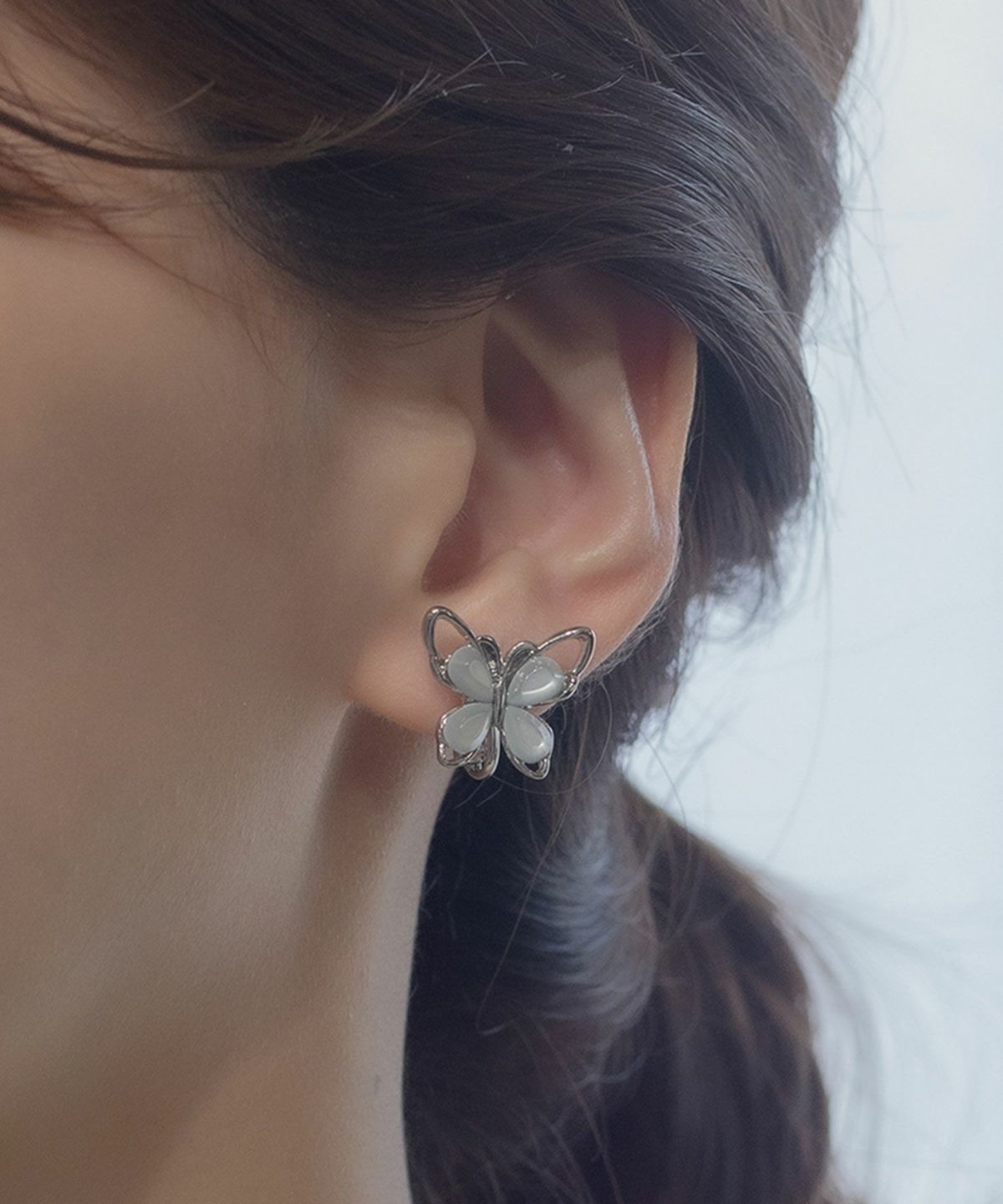 フラワーバタフライイヤリング