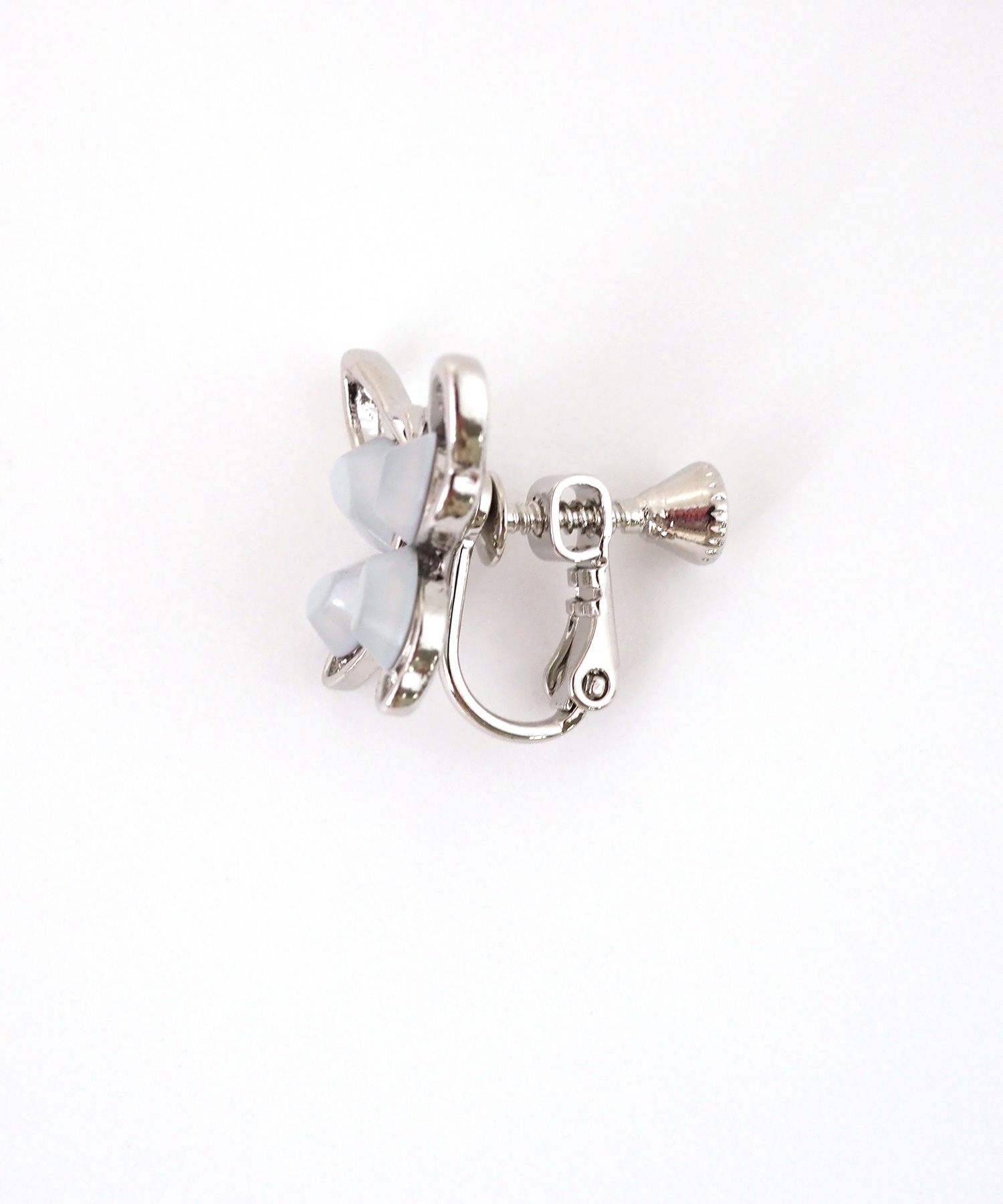 フラワーバタフライイヤリング