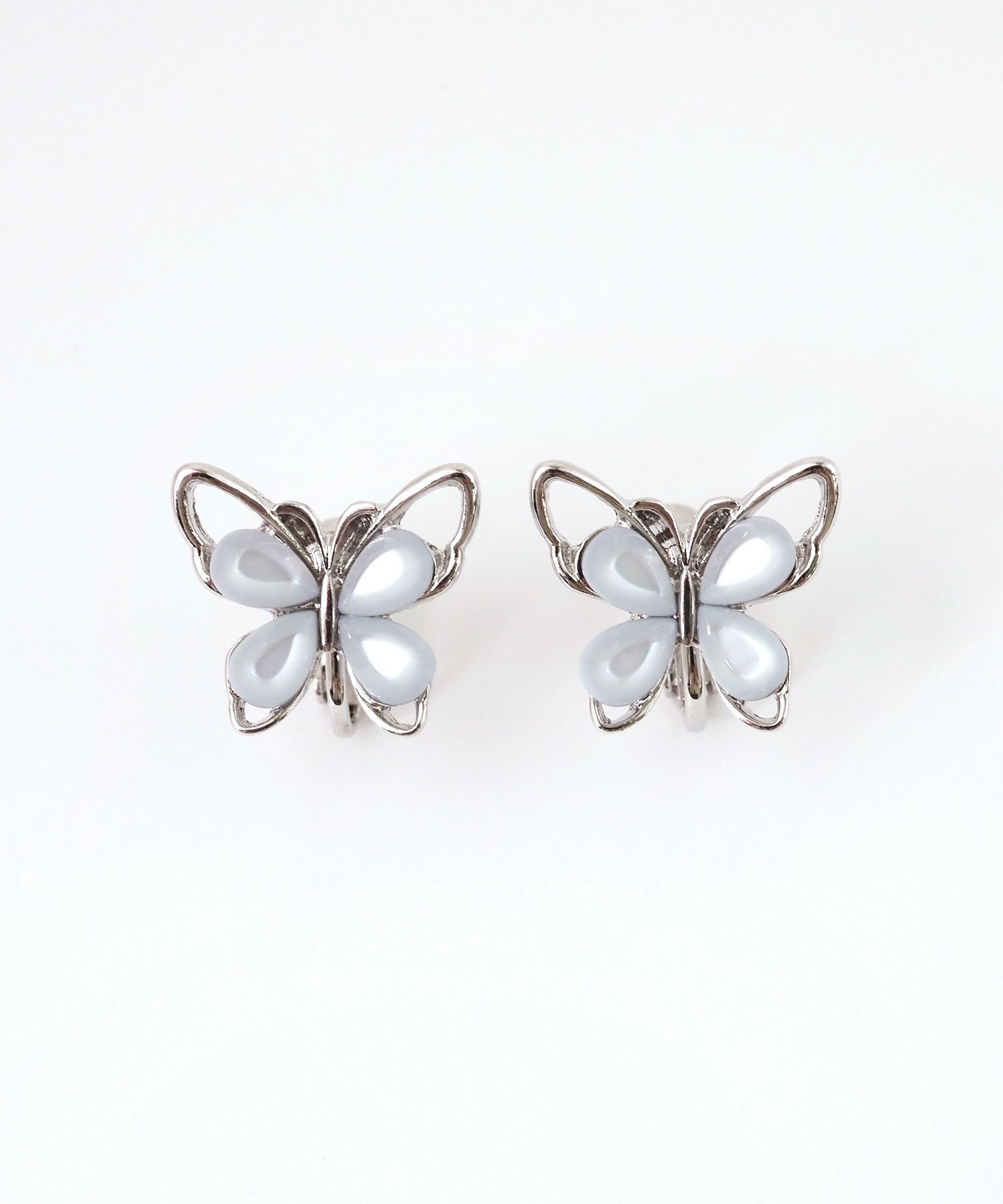 フラワーバタフライイヤリング