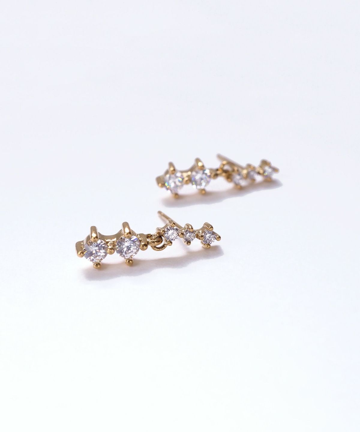 スウィングジルコニアサージカルステンレスピアス