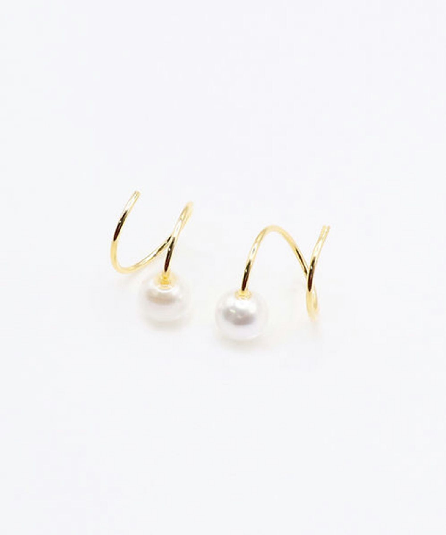 パールスパイラルピアス