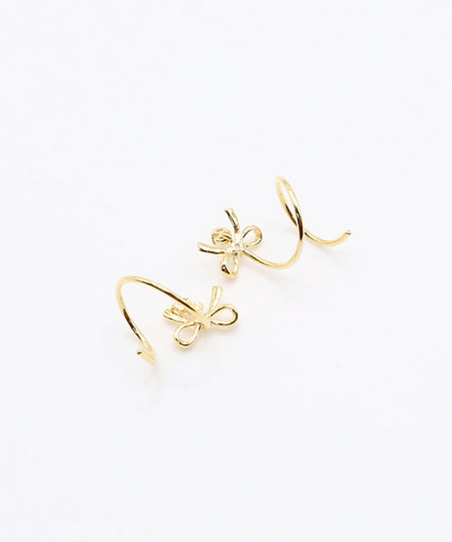 リボンスパイラルピアス