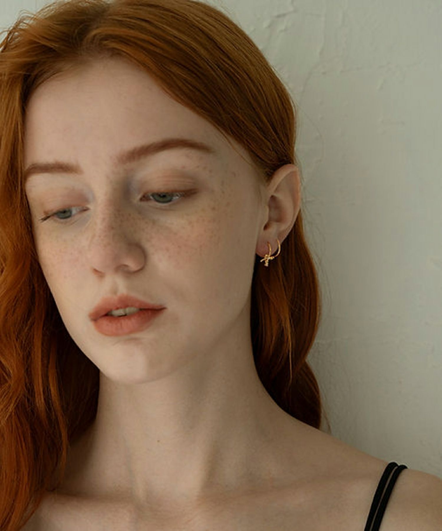 リボンスパイラルピアス