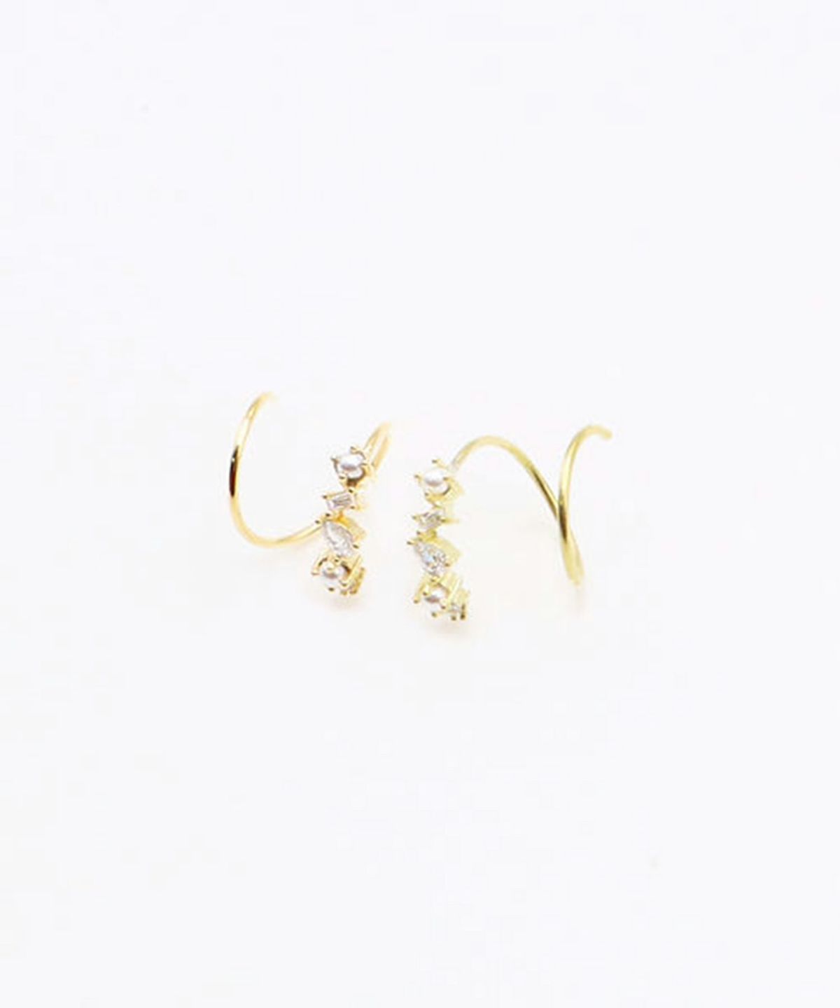 ビジューパールスパイラルピアス